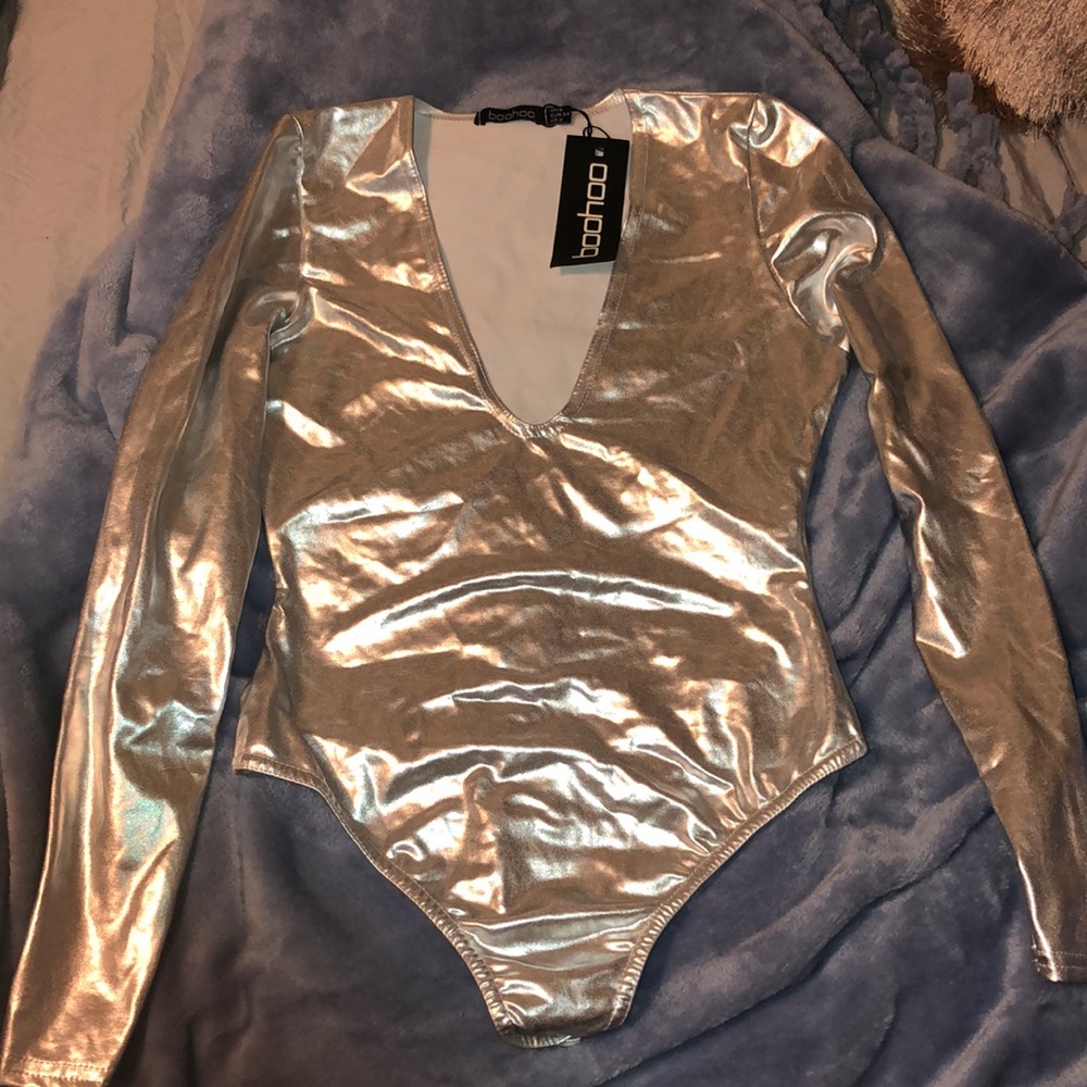 Boohoo Extreme Plunge Long sleeve metallicbodysuit